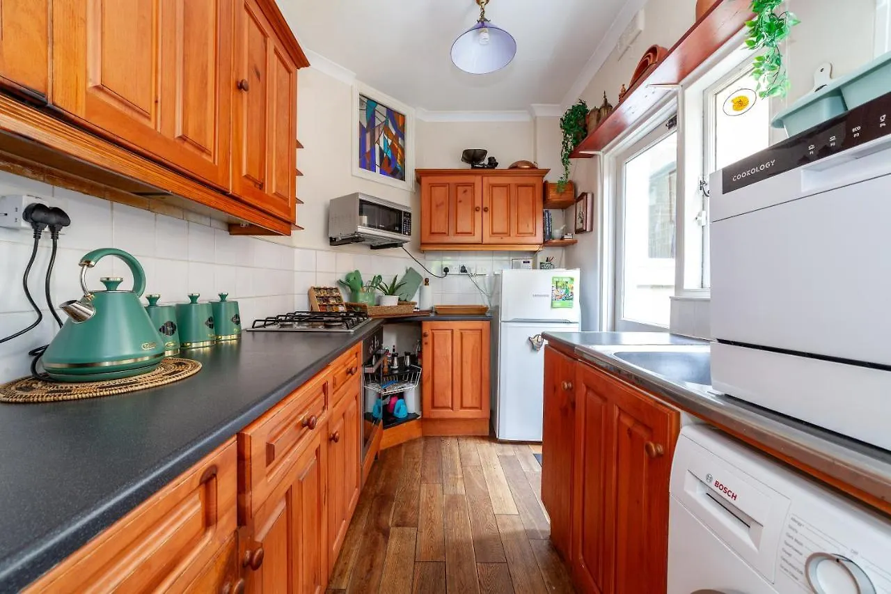 Apartment Charming Terraced 3Br House, 5 Min Hither Green St London United Kingdom