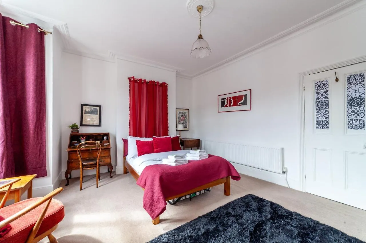 Charming Terraced 3Br House, 5 Min Hither Green St ロンドン 0*,