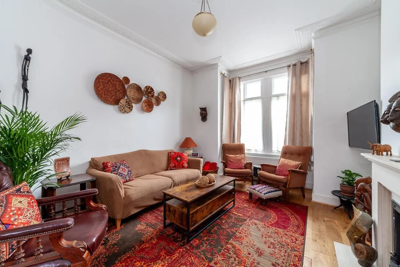 Charming Terraced 3Br House, 5 Min Hither Green St ロンドン